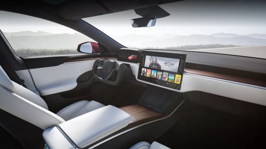 Το νέο in-car σύστημα gaming της Tesla είναι ουσιαστικά ένα μικρό PS5