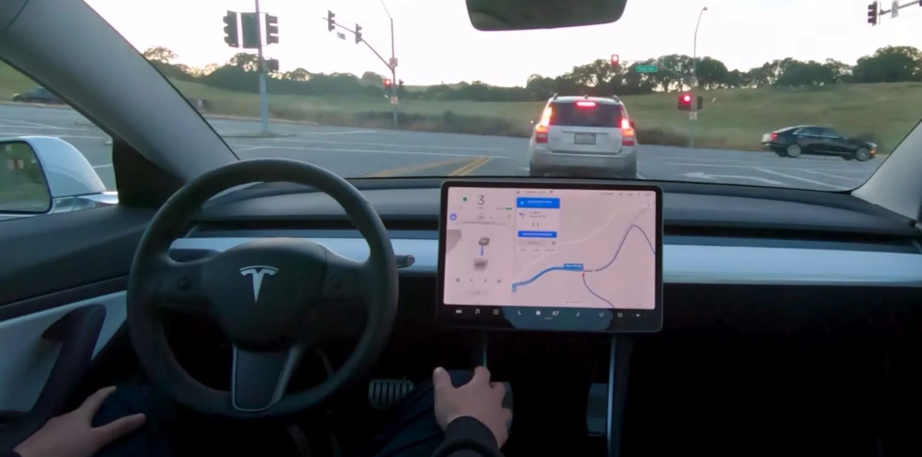 Η Tesla λανσάρει τη συνδρομή Full Self Driving για $199 το μήνα