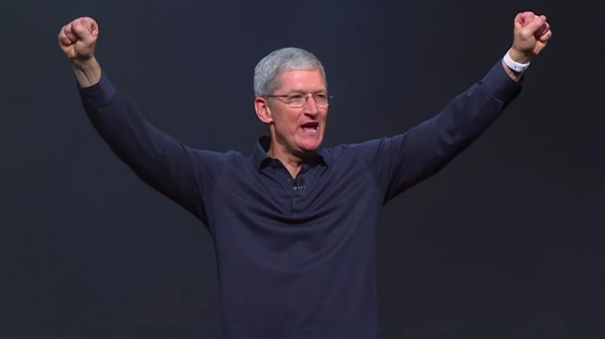 Μετοχές της Apple αξίας $750 εκατομμυρίων θα λάβει ο Tim Cook για τα 10 του χρόνια ως CEO στην εταιρεία