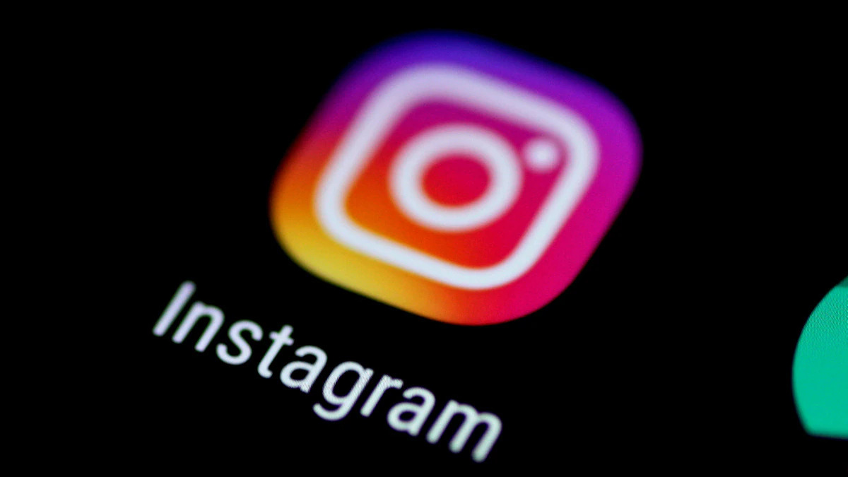 Το Instagram θα αποσύρει τη swipe up λειτουργία των stories
