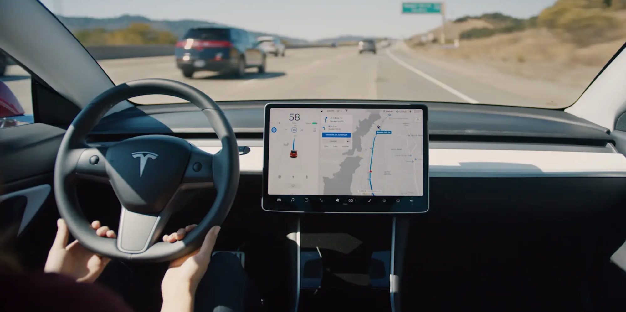 Η Tesla διέθεσε τη δική της ασφάλεια αυτοκινήτου χρησιμοποιώντας "οδηγική συμπεριφορά σε πραγματικό χρόνο"
