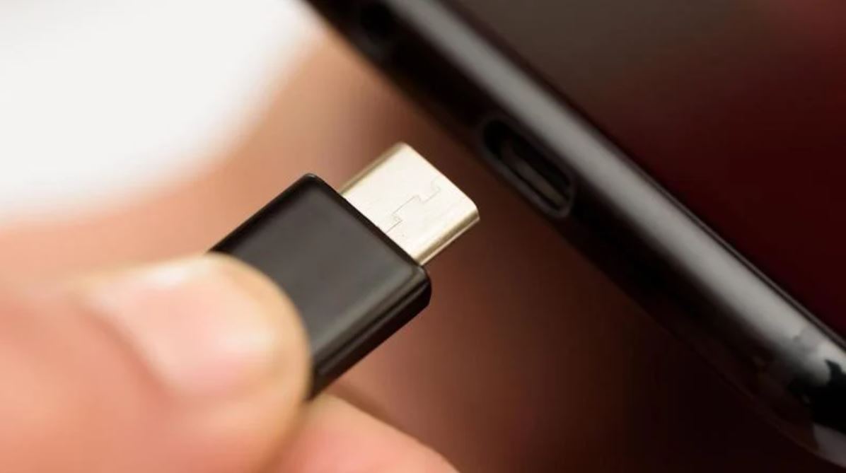 Νέα λογότυπα USB-C 240W θα προσπαθήσουν να κάνουν την επιλογή καλωδίου ευκολότερη