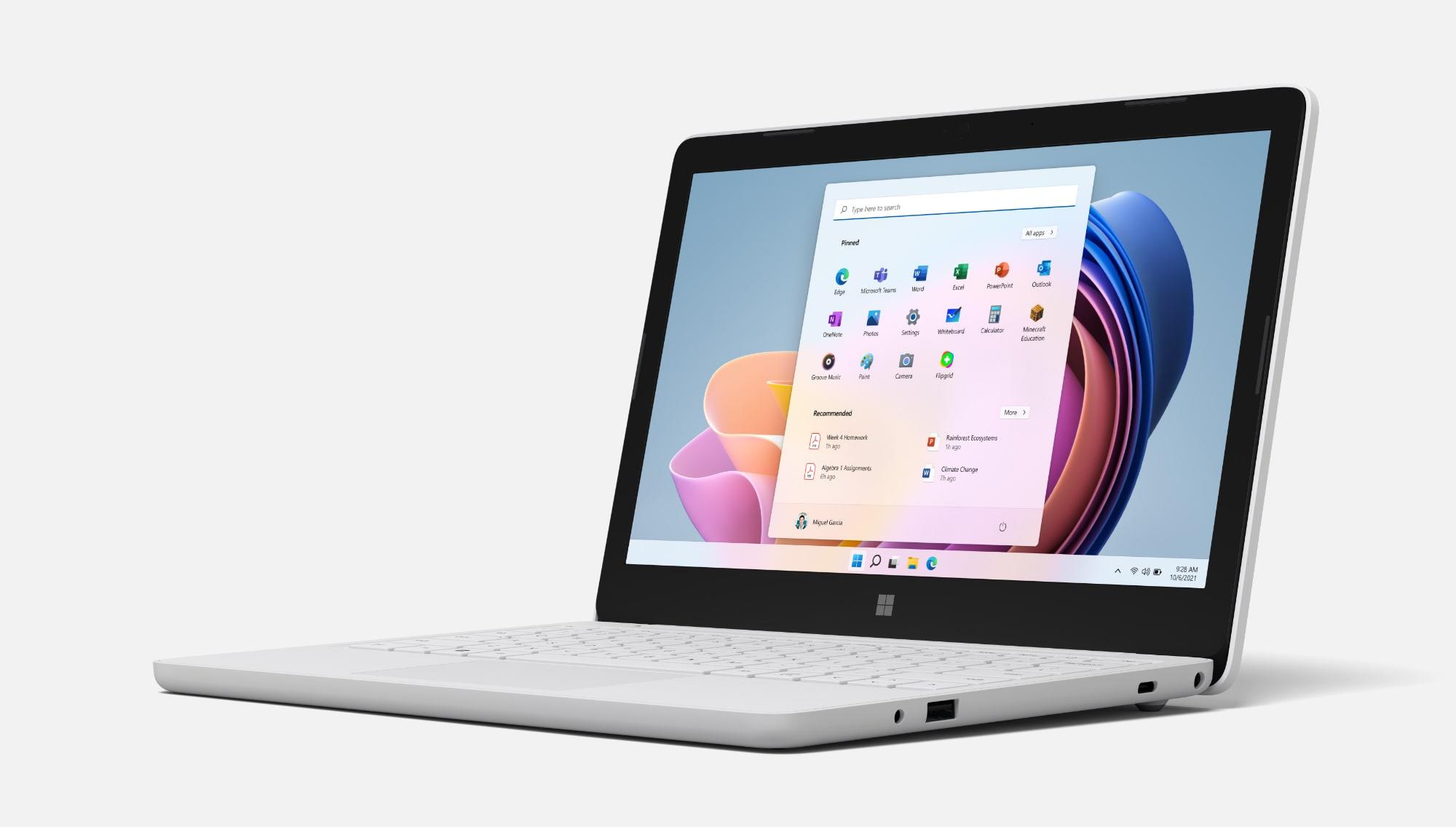 Το νέο Surface κοστίζει $250 και τα «βάζει» με τα επίσης οικονομικά Chromebooks
