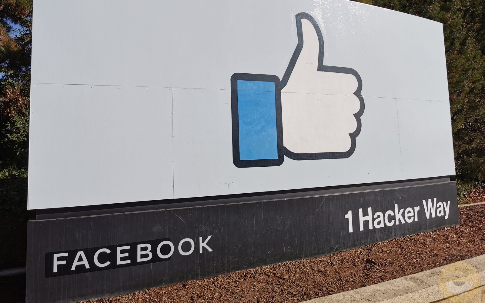 Το Facebook εκλέχθηκε ως η χειρότερη εταιρεία του 2021