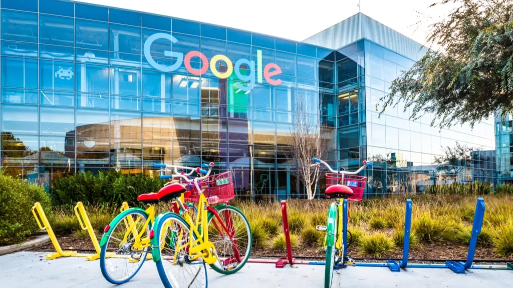 Η Google δελεάζει τους υπαλλήλους της να επιστρέψουν στα γραφεία παρέχοντας… σκούτερ