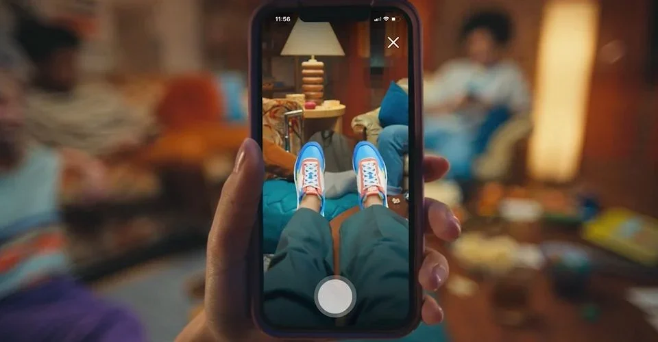 Η Amazon σας επιτρέπει να δοκιμάσετε εικονικά παπούτσια με τη βοήθεια AR στο app της για iOS