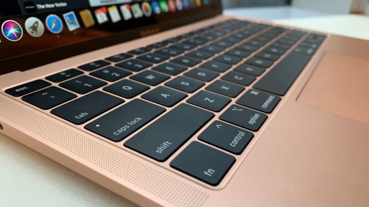 Η Apple θα πληρώσει 50 εκατ. δολάρια για να διευθετήσει αγωγή σχετικά με ελαττωματικά πληκτρολόγια MacBook