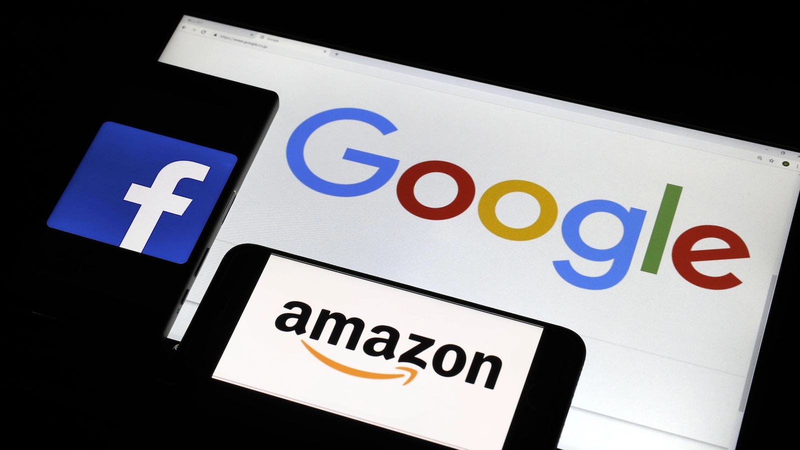 Amazon, Google και Meta πιάστηκαν να βάζουν «τρικλοποδιές» στον ανταγωνισμό