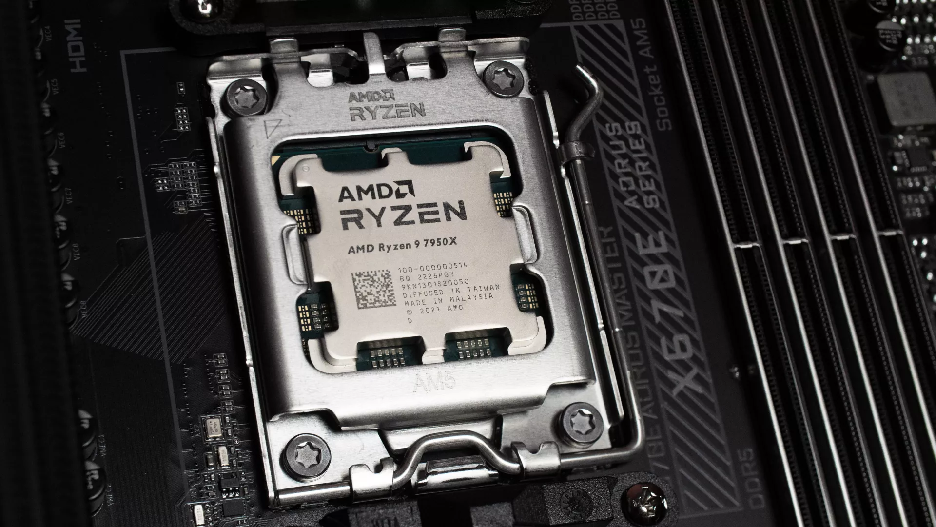 Ο αρχιτεκτονικής Zen 4 16πύρηνος AMD Ryzen 9 7950X είναι τέρας!