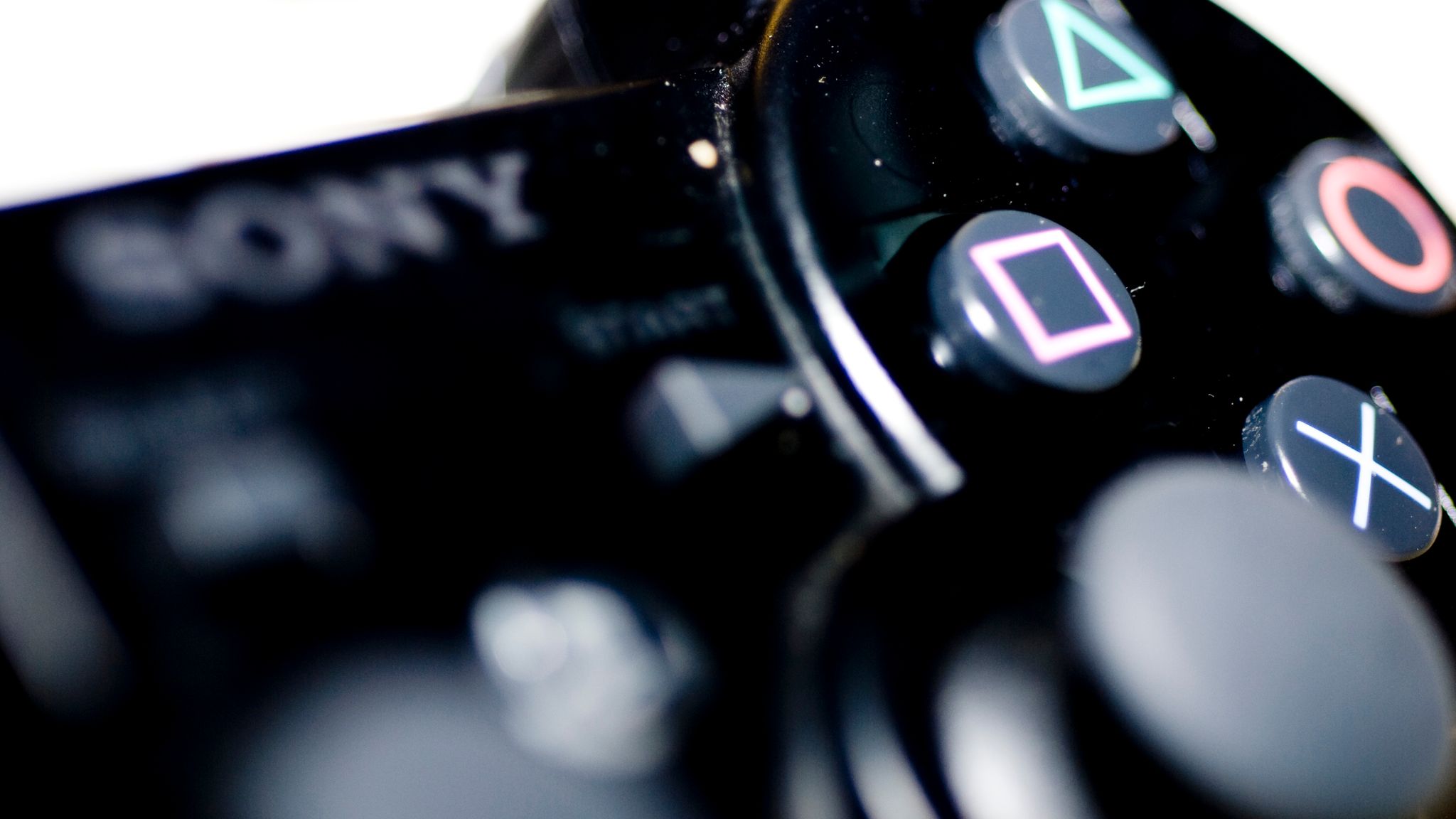 Περισσότερες πληροφορίες για "Ομαδική αγωγή $5 δισεκατομμυρίων κατά του Sony PlayStation επειδή υπερχρέωσε 9 εκ. καταναλωτές"