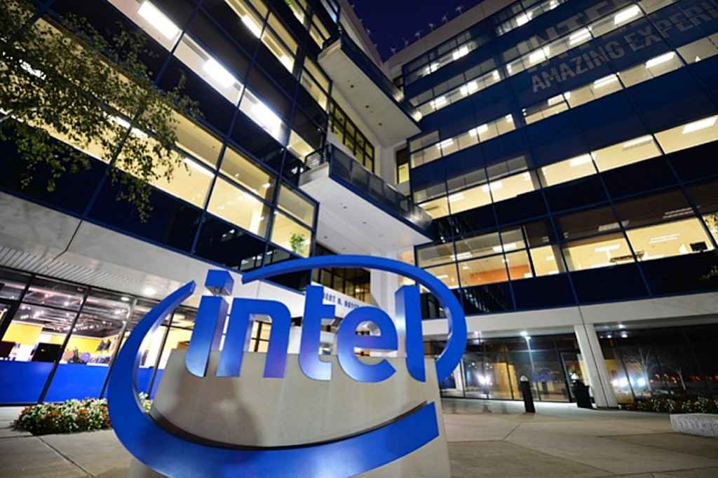 Στην απόλυση χιλιάδων υπαλλήλων φέρεται να προχωρά η Intel εξαιτίας των μειωμένων πωλήσεων PC