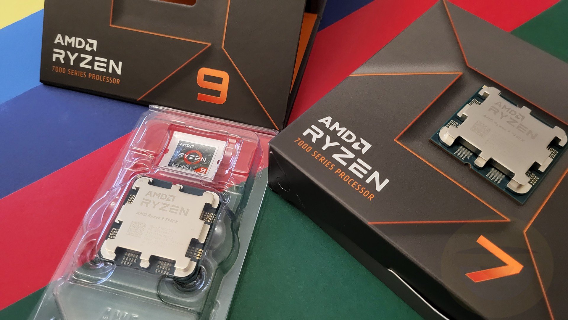 Περισσότερες πληροφορίες για "AMD Ryzen 7 7700X και Ryzen 9 7950X Review"