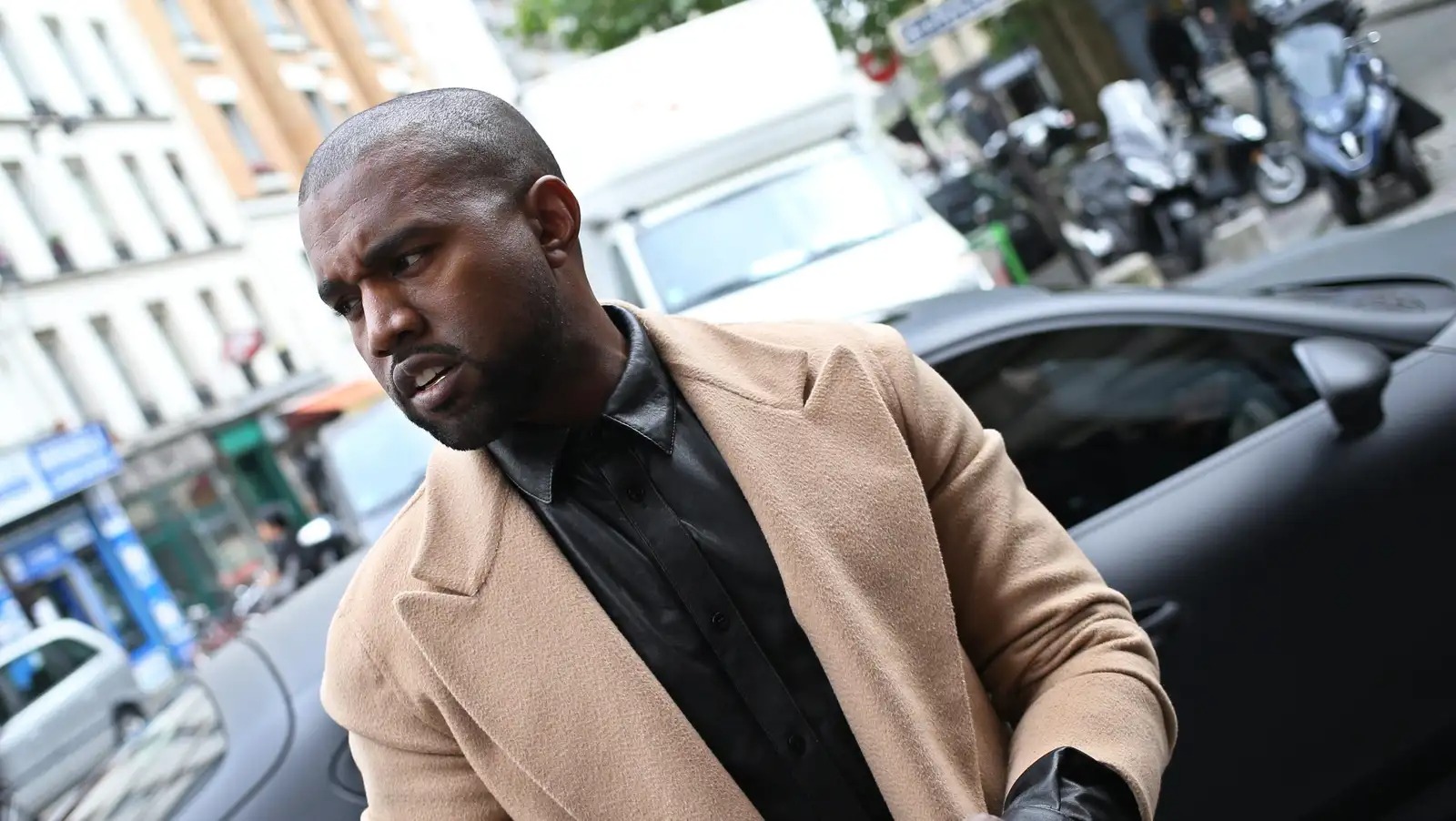 Ban και από το Twitter για τον Kanye West εξαιτίας δημοσιεύσεων αντισημιτικού περιεχομένου