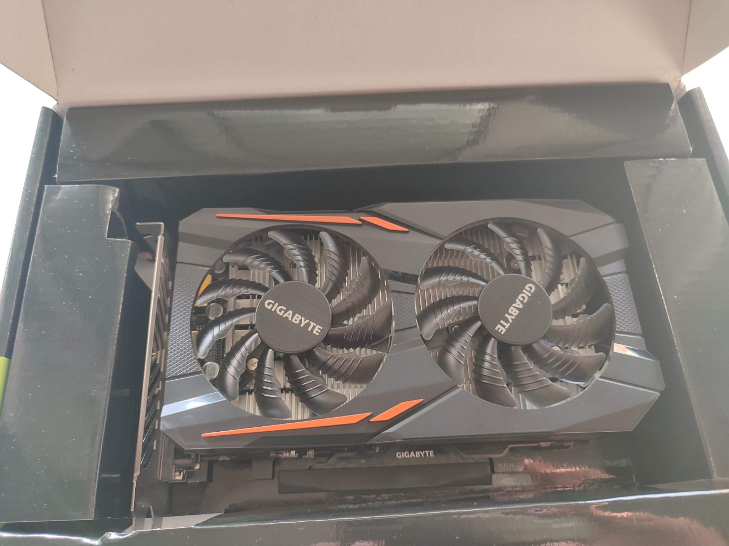 gigabyte-geforce-gtx-1050-ti-oc-4096-mb-gddr5