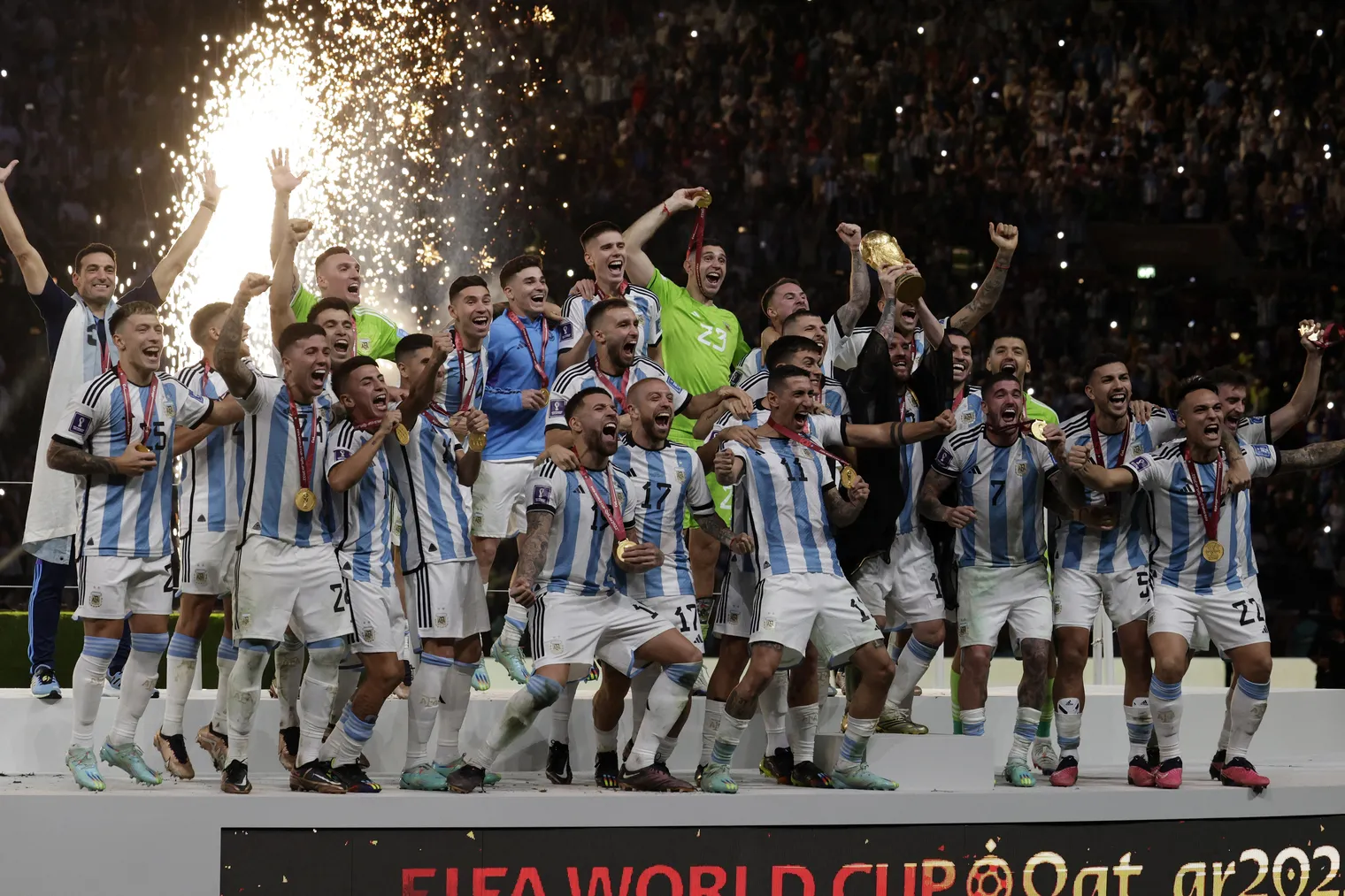 Περισσότερες πληροφορίες για "Η EA Sports με το FIFA 23 προέβλεψε ότι νικήτρια του Μουντιάλ θα ήταν η Αργεντινή"