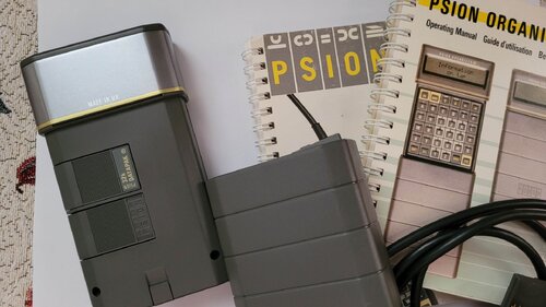 Περισσότερες πληροφορίες για "Vintage προσωπικός υπολογιστής calculator Psion Organizer II"