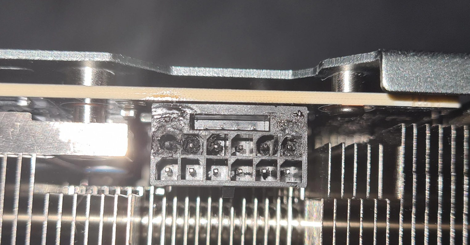 Τα «λιωμένα» καλώδια και connectors είναι πρόβλημα της NVIDIA, λέει η κοινοπραξία PCI-SIG