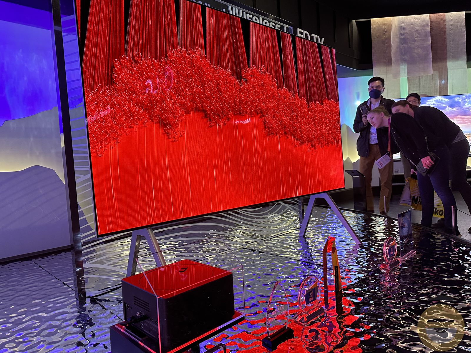 Περισσότερες πληροφορίες για "Η LG παρουσιάζει την OLED M, την πρώτη «ασύρματη» τηλεόραση"
