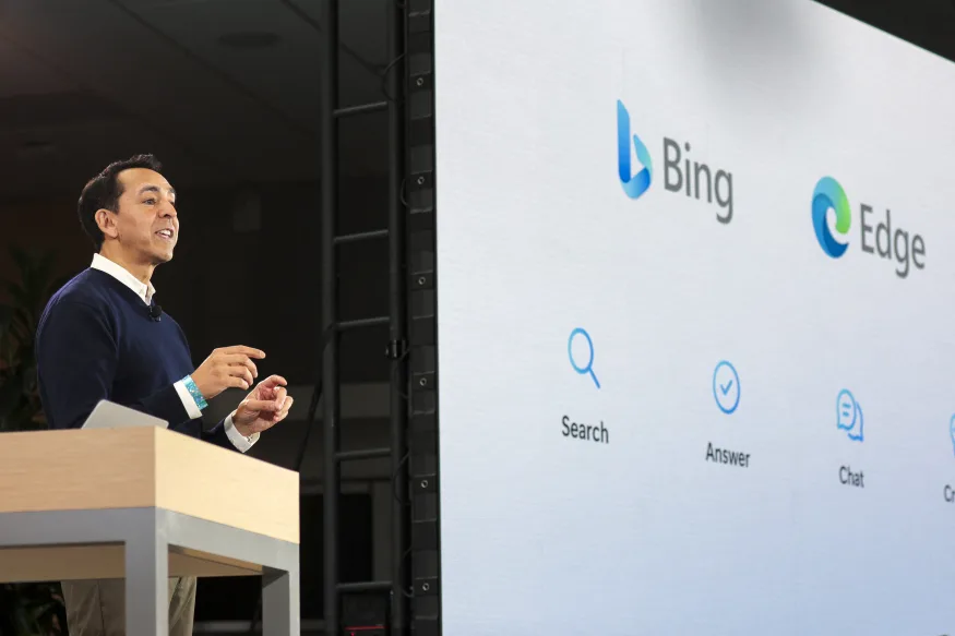 Περισσότερες πληροφορίες για "Η Microsoft ετοιμάζεται ήδη να ξεκινήσει να δείχνει διαφημίσεις στο AI chatbot της μηχανής αναζήτησης Bing"