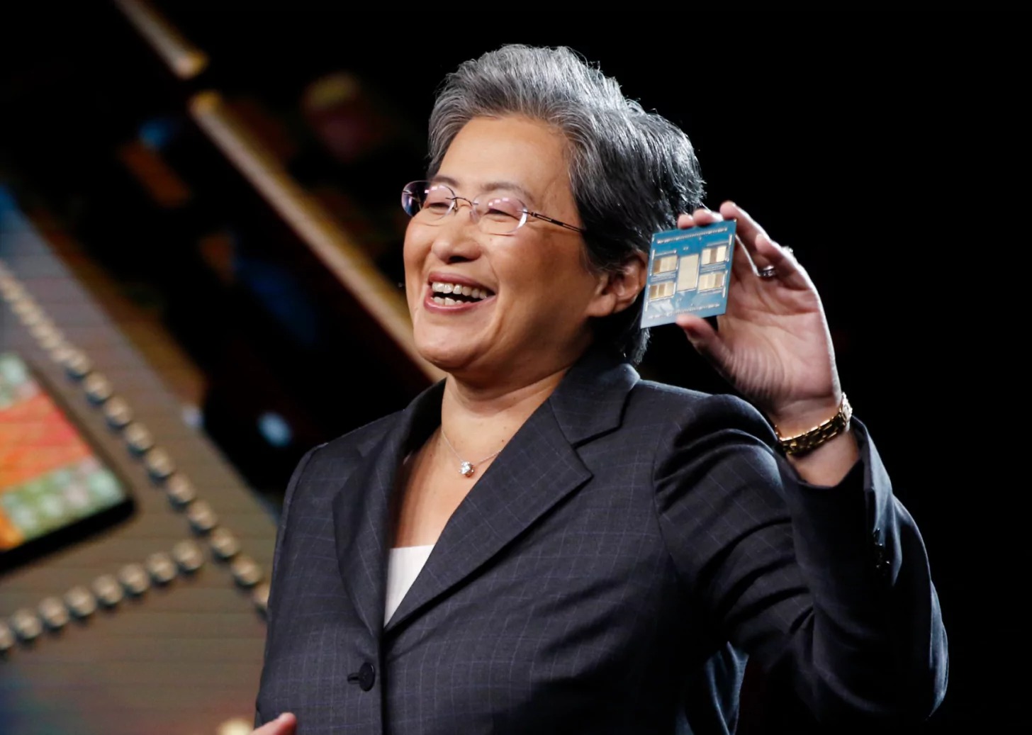 Η AMD κατακτά 30% μερίδιο αγοράς στις CPU καθώς η Intel συνεχίζει να υποχωρεί
