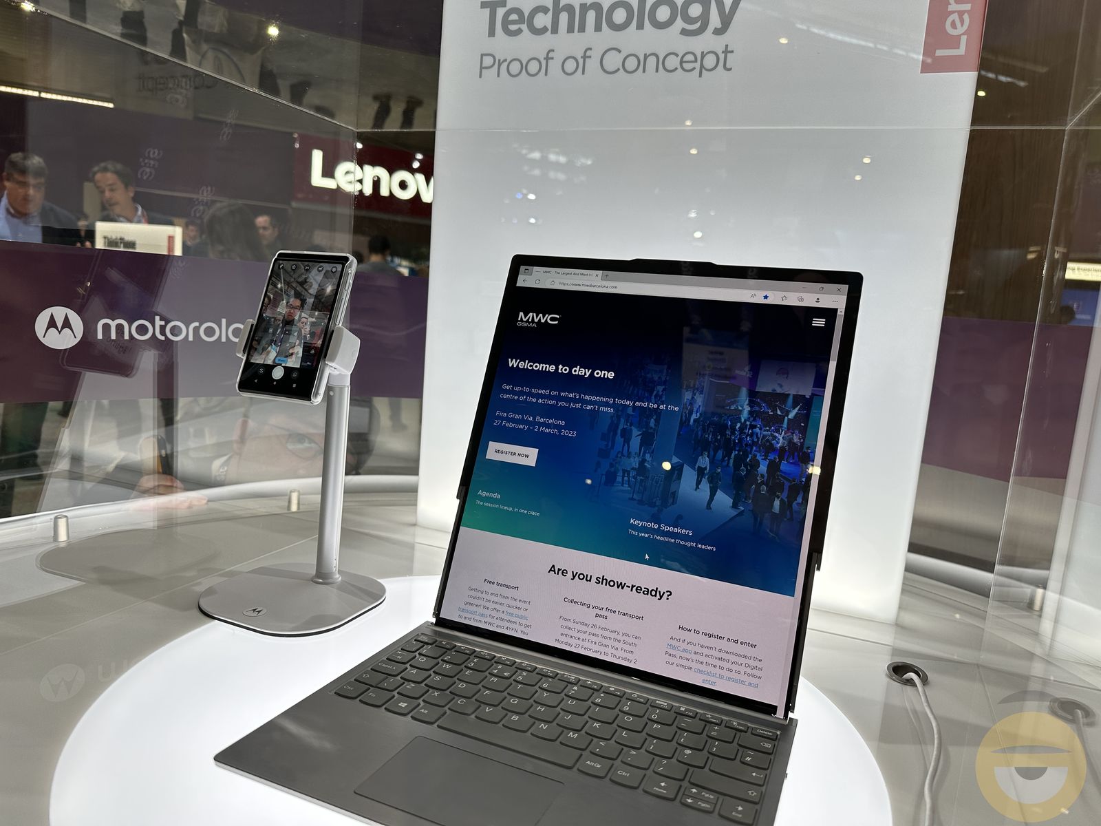 To rollable laptop και smartphone της Lenovo είναι μια συναρπαστική, ημιτελής πρόταση για το μέλλον