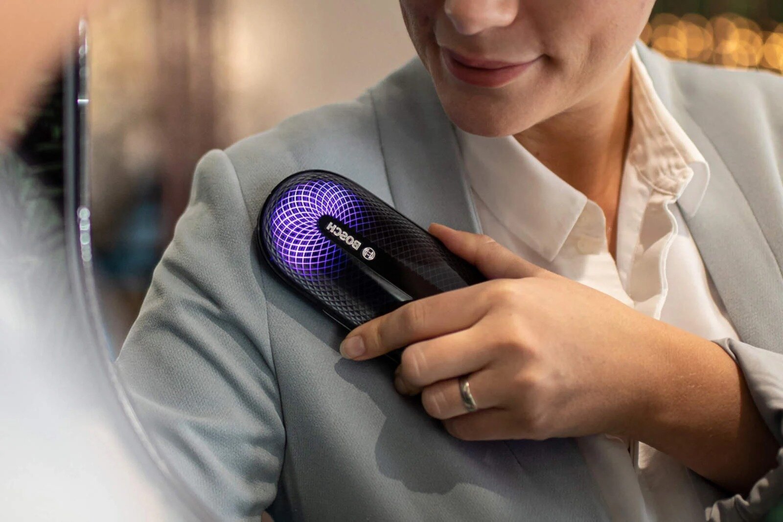 Περισσότερες πληροφορίες για "Το FreshUp με τεχνολογία Bosch Plasma δίνει άλλον… αέρα στα ρούχα σας!"