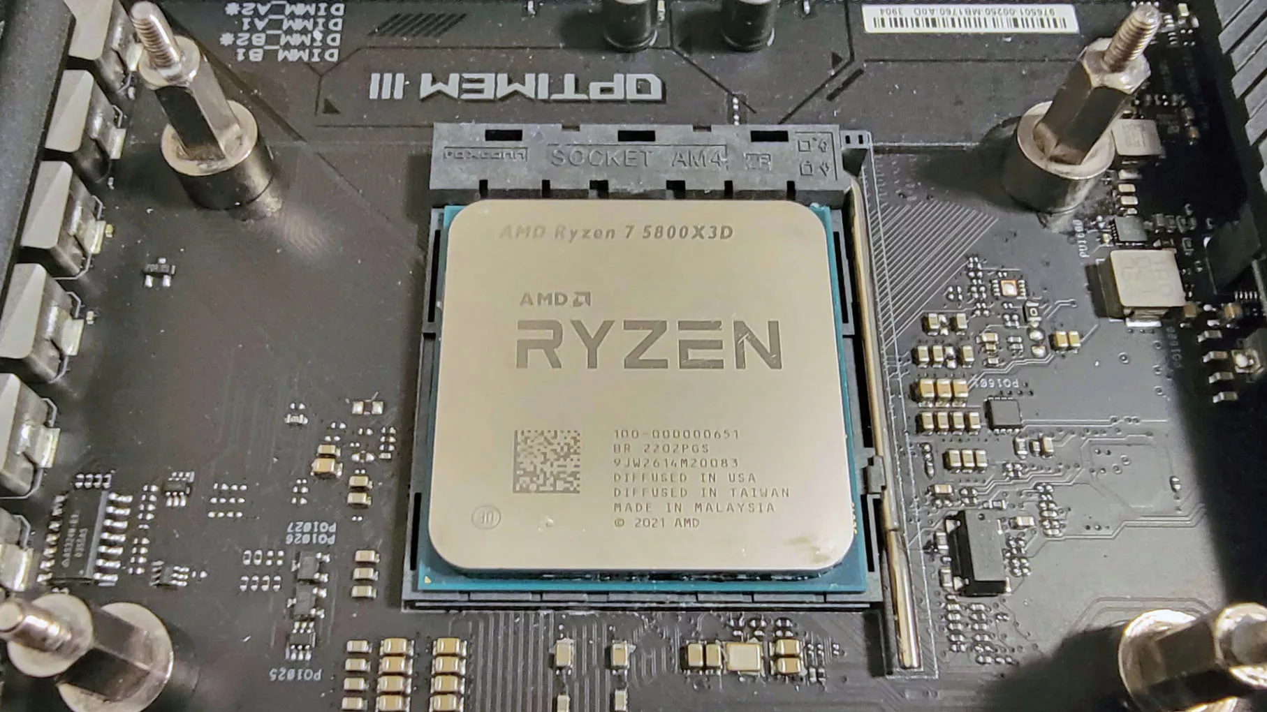 A software bug allows the AMD Ryzen 7 5800X3D to be overclocked to … death – AMD