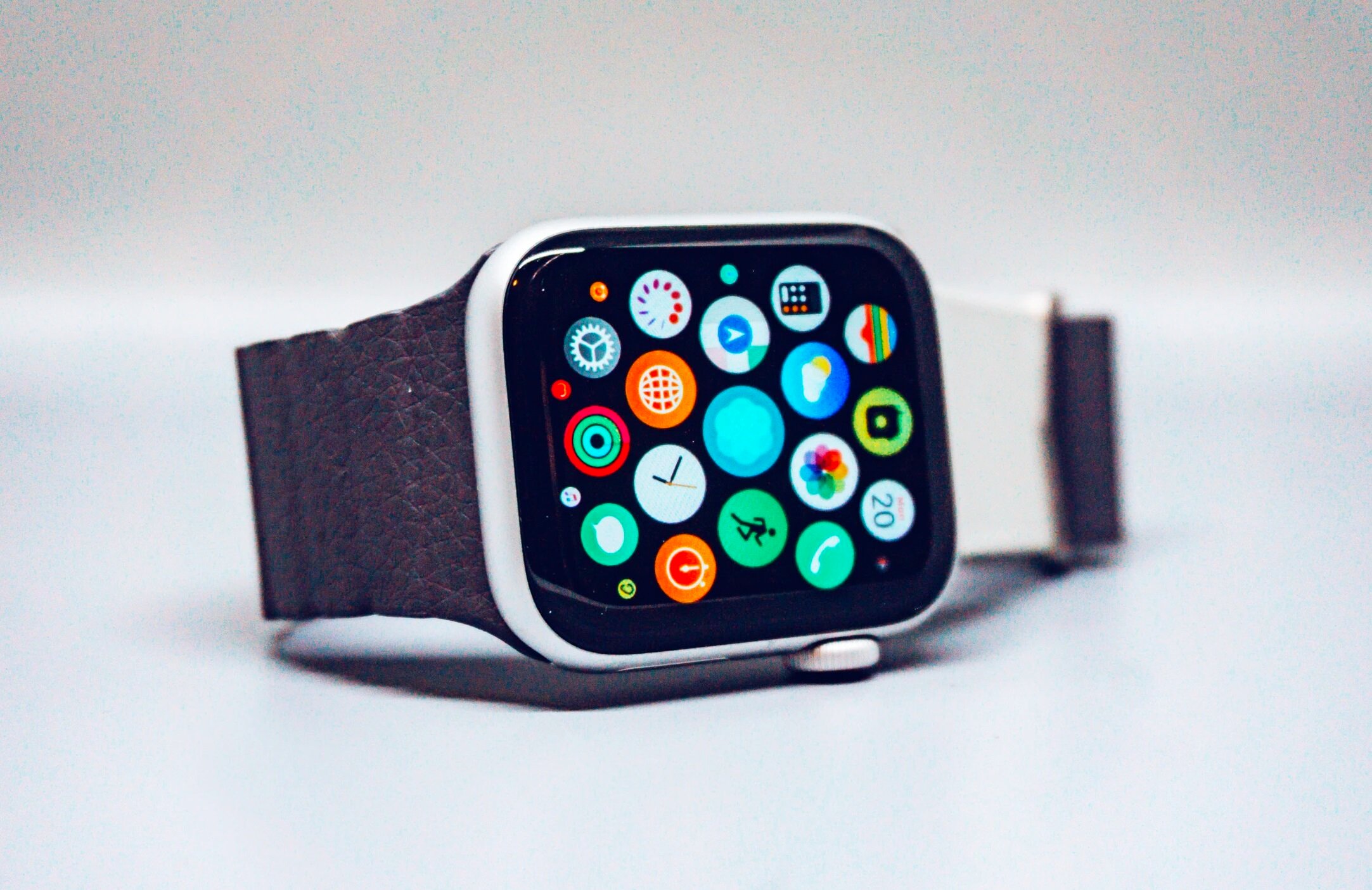 Περισσότερες πληροφορίες για "H Apple επανασχεδιάζει το watchOS γύρω από τα widgets"