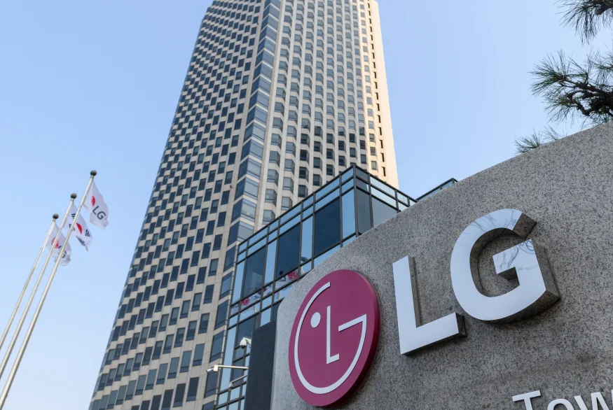 Η Samsung θα ξεκινήσει να αγοράζει OLED πάνελ για τηλεοράσεις από την LG