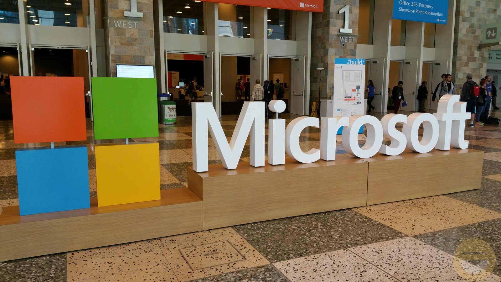 Η Microsoft επιβεβαιώνει ότι οι τα προβλήματα πρόσβασης σε Outlook και OneDrive τον Ιούνιο προκλήθηκαν από επιθέσεις DDoS