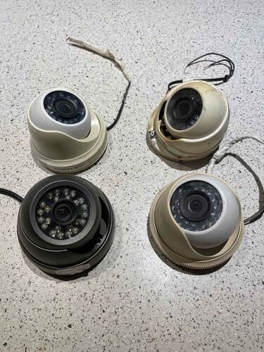 Περισσότερες πληροφορίες για "4 CCTV ΑV Dome cameras (3 X HIKVSION + 1 X EONBOOM)"