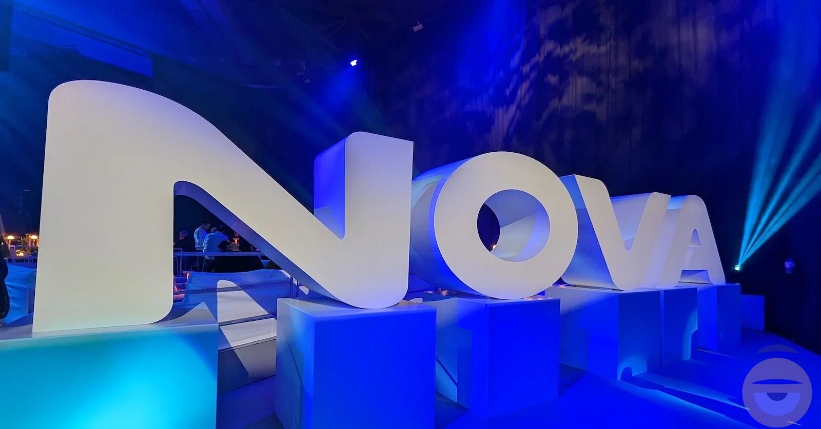 Εκτός Nova και EON TV το MEGA Channel