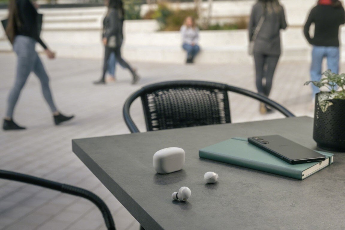 H Sony ανακοίνωσε τα WF-100XM5, τα "καλύτερα ακουστικά με εξουδετέρωση θορύβου"