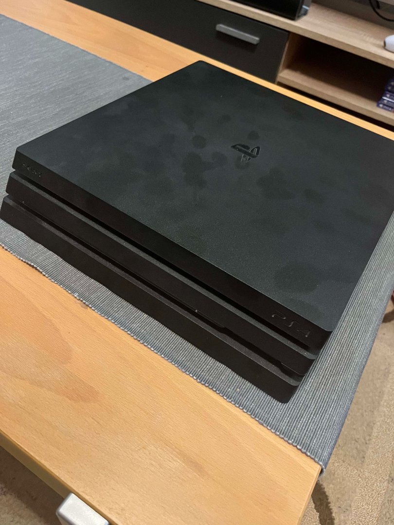 Sony PS4 PRO 1TB SSD the-pros-and-cons-of-the-ps4-what-you-need-to-know