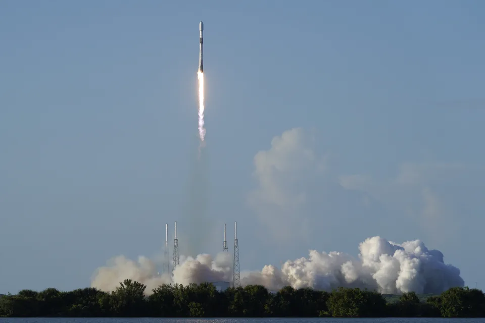 Περισσότερες πληροφορίες για "Η SpaceX ανέλαβε να εκτοξεύσει δορυφόρους για το σύστημα Galileo για λογαριασμό του ESA"
