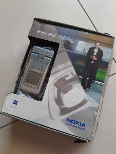 Περισσότερες πληροφορίες για "Nokia N90"