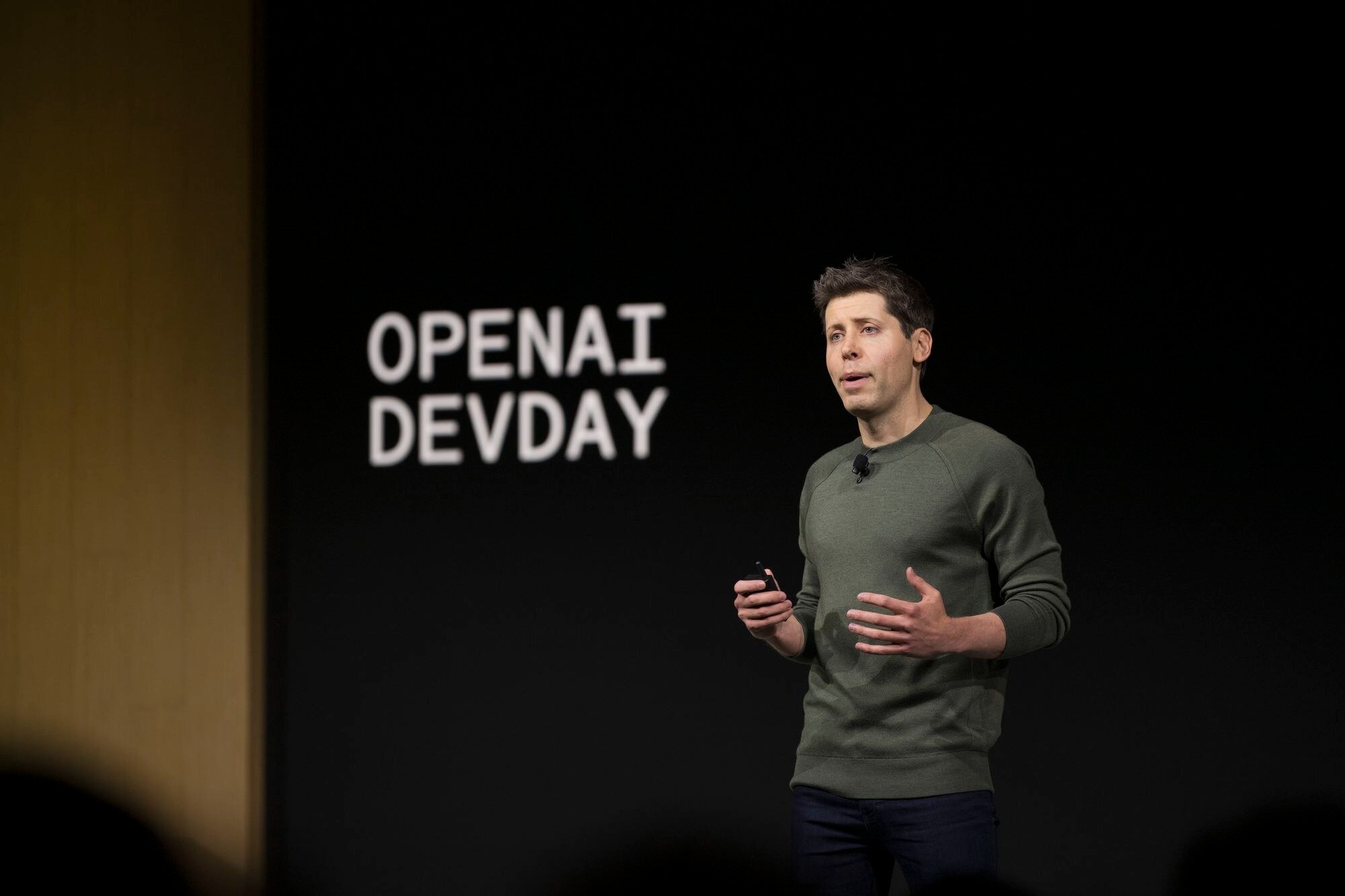 Περισσότερες πληροφορίες για "Η OpenAI απολύει τον CEO της, τον Sam Altman"