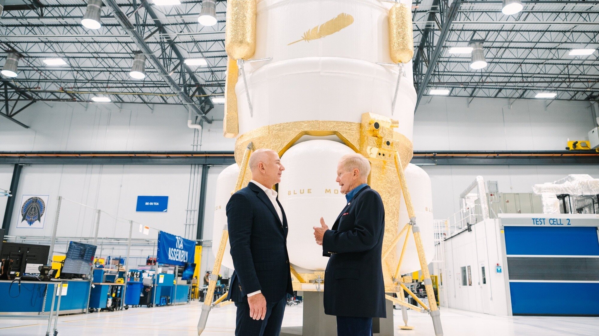 Περισσότερες πληροφορίες για "Η Blue Origin παρουσίασε το τριώροφο όχημα προσεδάφισης Blue Moon"