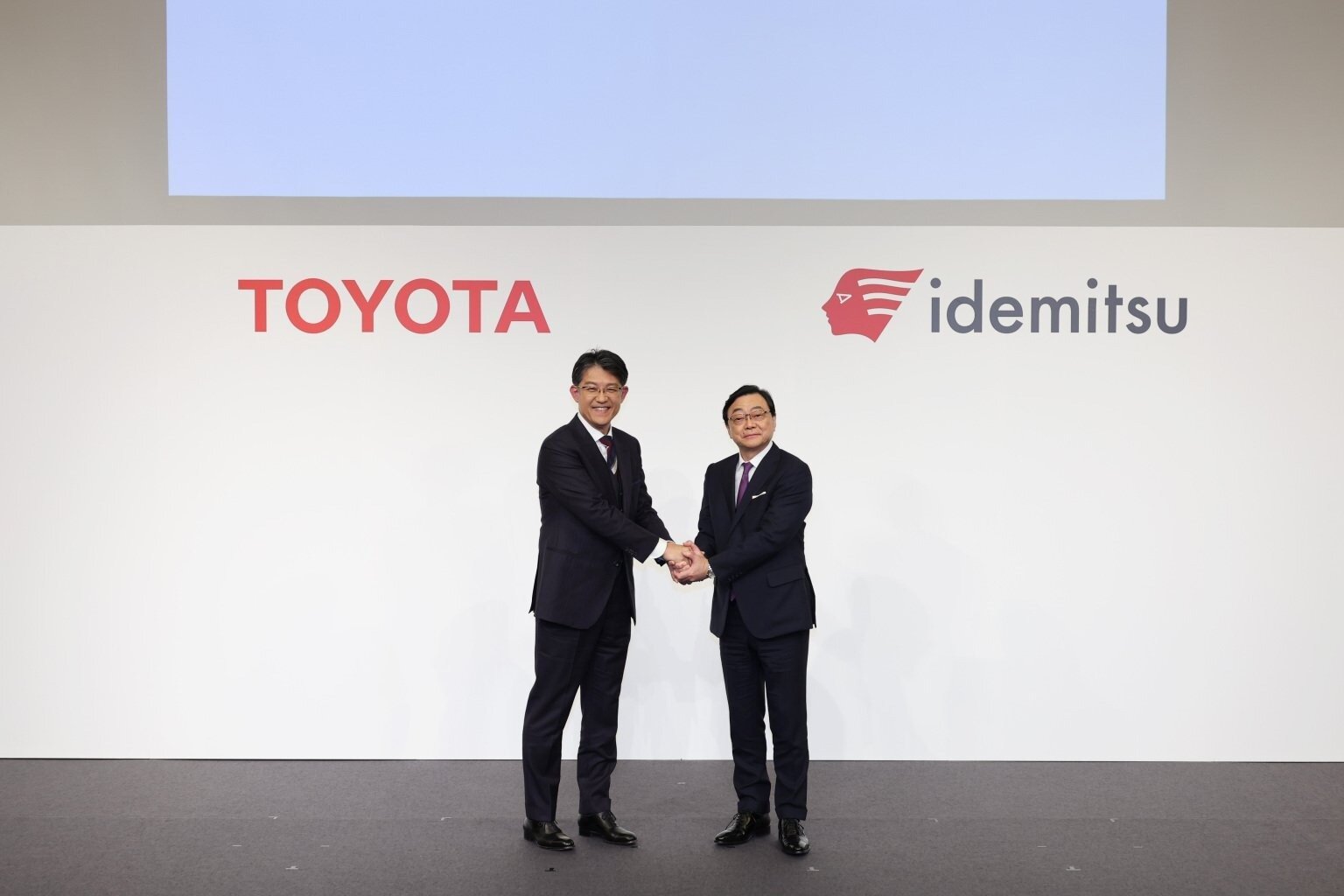 Η Toyota συνάπτει συμφωνία για τη μαζική παραγωγή μπαταριών Solid State EV με εμβέλεια 1500 χιλιομέτρων