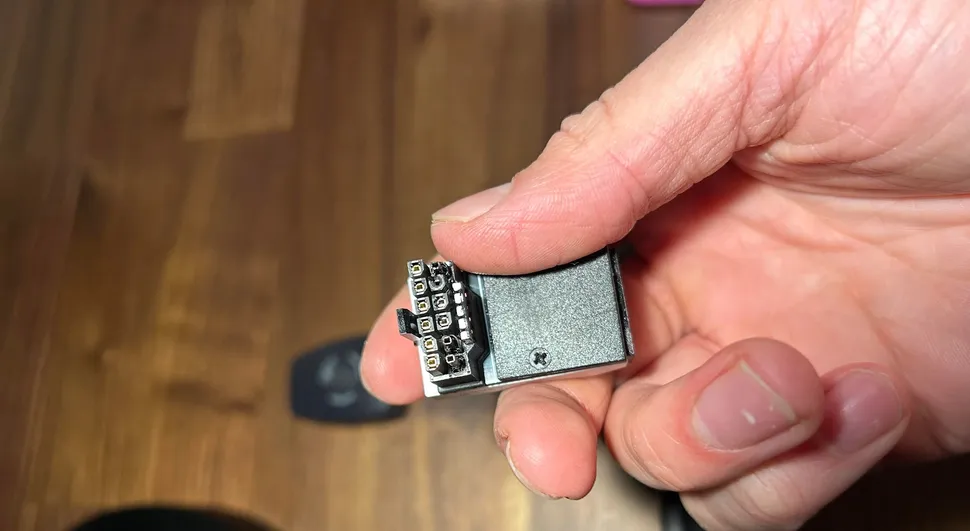 Η CableMod ανακαλεί adapters καθώς τα προβλήματα με τα βύσματα 16-pin 12VHPWR της NVIDIA εξακολουθούν να υπάρχουν