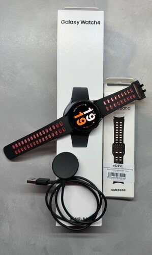 Περισσότερες πληροφορίες για "Samsung Galaxy Watch 4 40mm + extreme sport band"