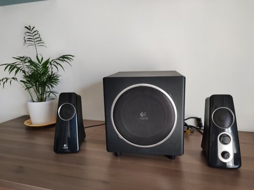 Περισσότερες πληροφορίες για "Ηχεία Logitech Speaker System Z523 2.1  40W Μαύρα"