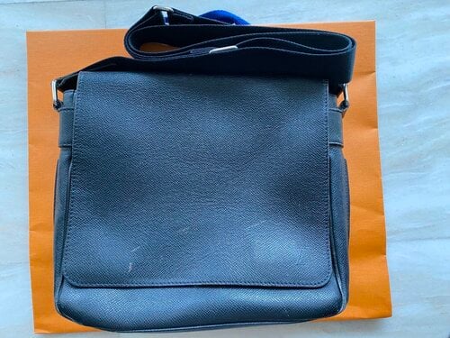 Περισσότερες πληροφορίες για "Louis Vuitton Roman Weekend Leather Bag"