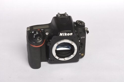 Περισσότερες πληροφορίες για "Πωλούνται διάφορα Nikon πράγματα Dji drone και διάφορα αξεσουάρ."