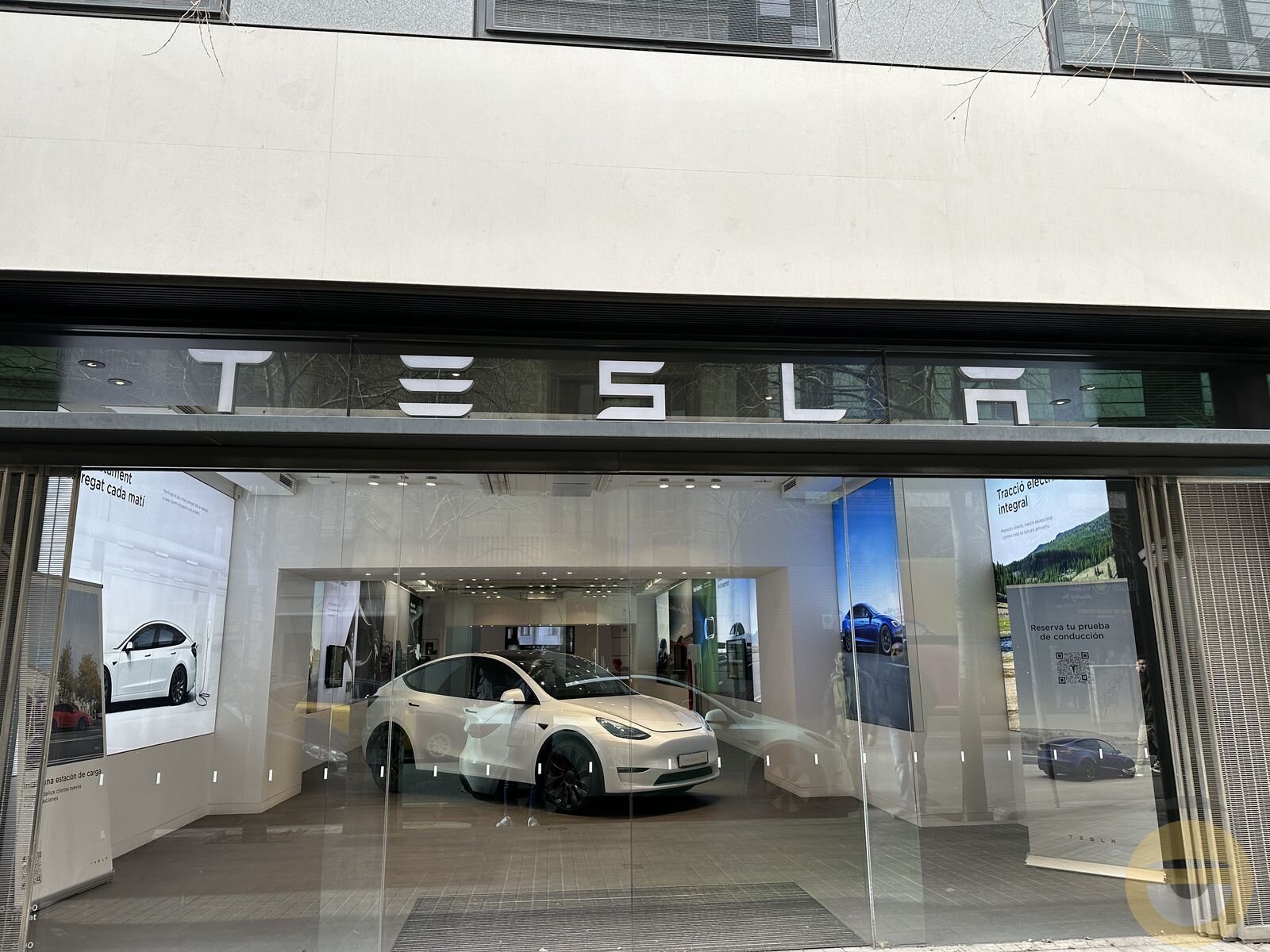 Το νέο μοντέλο της Tesla έρχεται το 2025 σύμφωνα με το Reuters