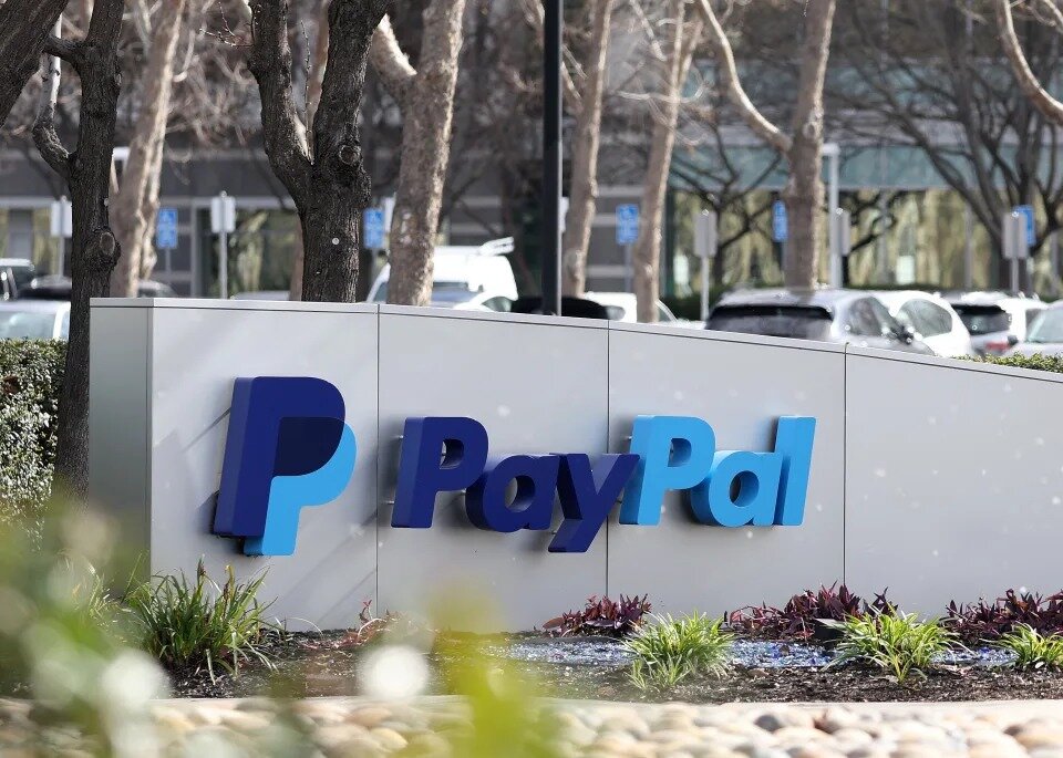 Περισσότερες πληροφορίες για "Η PayPal απολύει 2.500 υπαλλήλους"