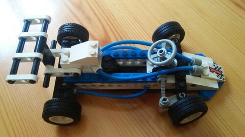 Περισσότερες πληροφορίες για "Lego 8216 Turbo 1 + Legoland Cars"