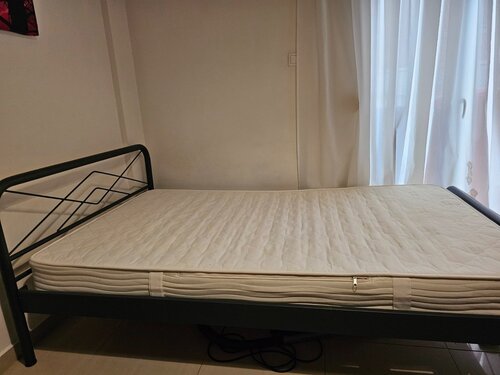 Περισσότερες πληροφορίες για "Κρεβάτι μεταλλικό 128χ210  με στρώμα και τάβλες   (Ημίδιπλο)"