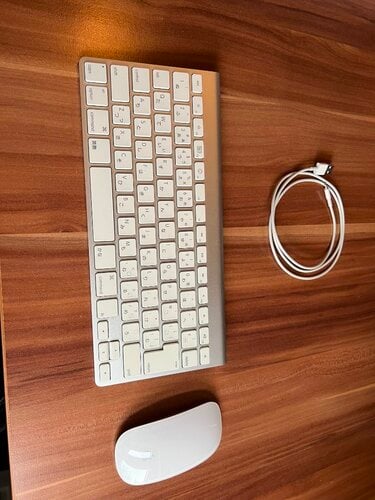 Περισσότερες πληροφορίες για "Apple Wireless Keyboard (A1314) + Apple Magic Mouse (A1657)"