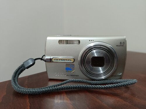 Περισσότερες πληροφορίες για "Olympus μ830 digital camera"